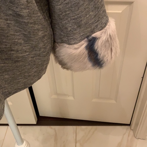 Lily London very elegant pullover top! - Picture 3 of 7